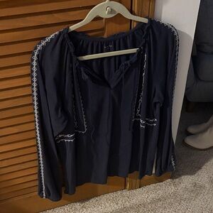 Garnet Hill Navy Peasant Blouse with White Embroidery